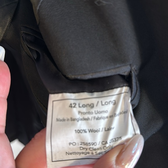 23 inches pit to pit length 31 inches maybe line jacket - Picture 13 of 13